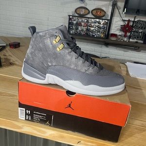 Jordan retro 12 Dark Grey size 11 with org box 100% authentic